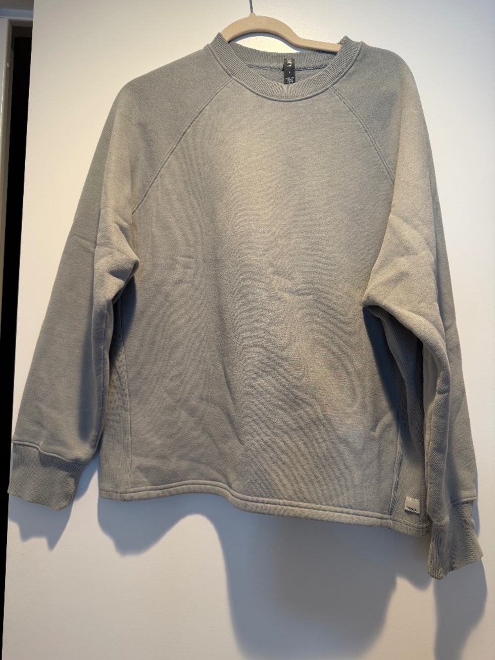 Women’s vuori sweatshirt light blue